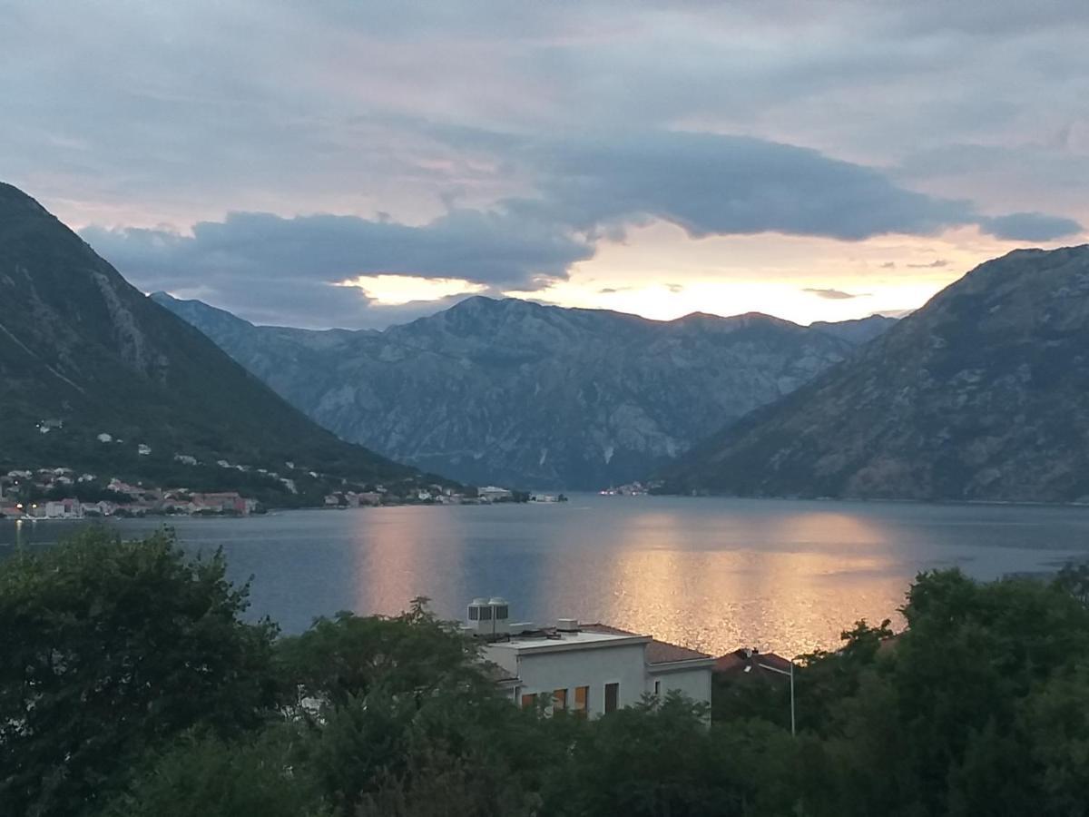 Apartments Dragan Kotor Exteriör bild